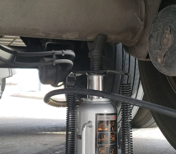 More Safe Bottle Jack